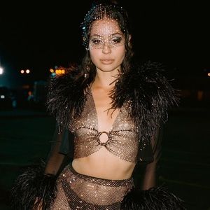 Meet your Posher, Aline